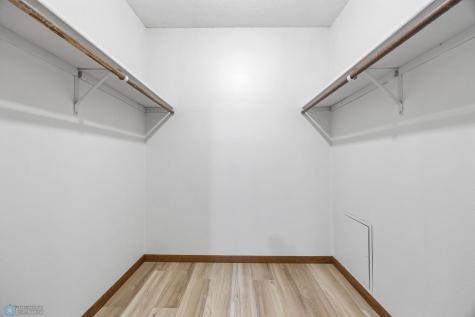 3237 17th Avenue S Fargo ND 58103