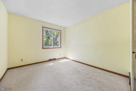 3237 17th Avenue S Fargo ND 58103