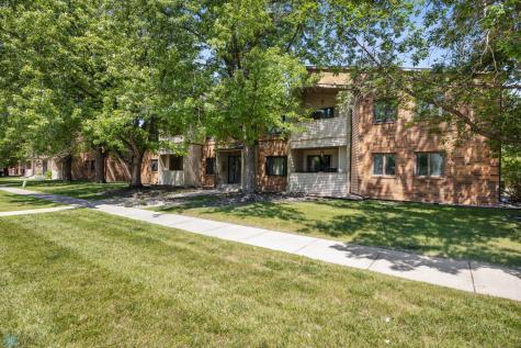 3237 17th Avenue S Fargo ND 58103