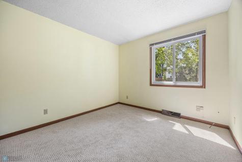 3237 17th Avenue S Fargo ND 58103