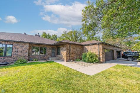 204 Oxbow Circle Oxbow ND 58047
