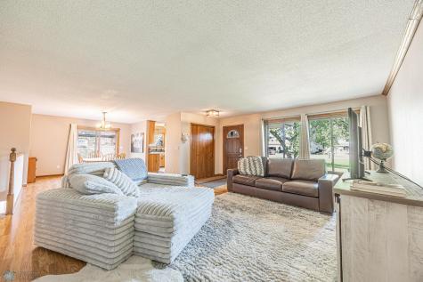 204 Oxbow Circle Oxbow ND 58047