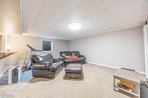 204 Oxbow Circle Oxbow ND 58047