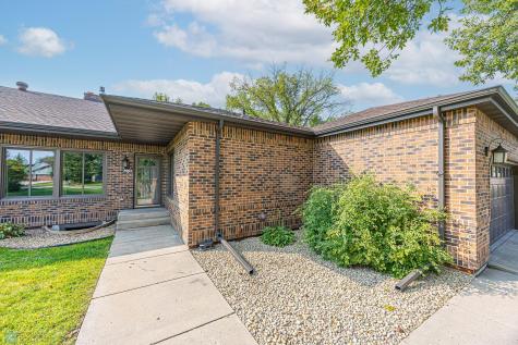 204 Oxbow Circle Oxbow ND 58047