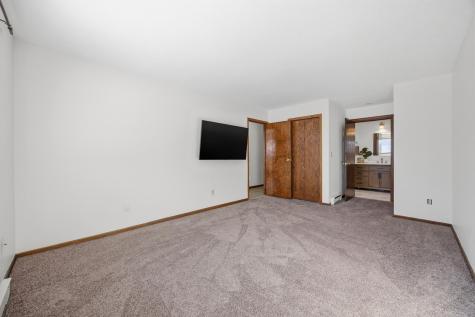 2440 15th Street S Fargo ND 58103