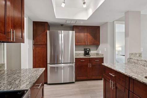 6085 Lincoln Drive Edina MN 55436