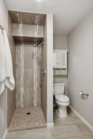 6085 Lincoln Drive Edina MN 55436