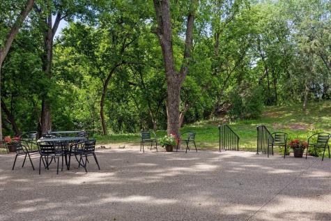 6085 Lincoln Drive Edina MN 55436