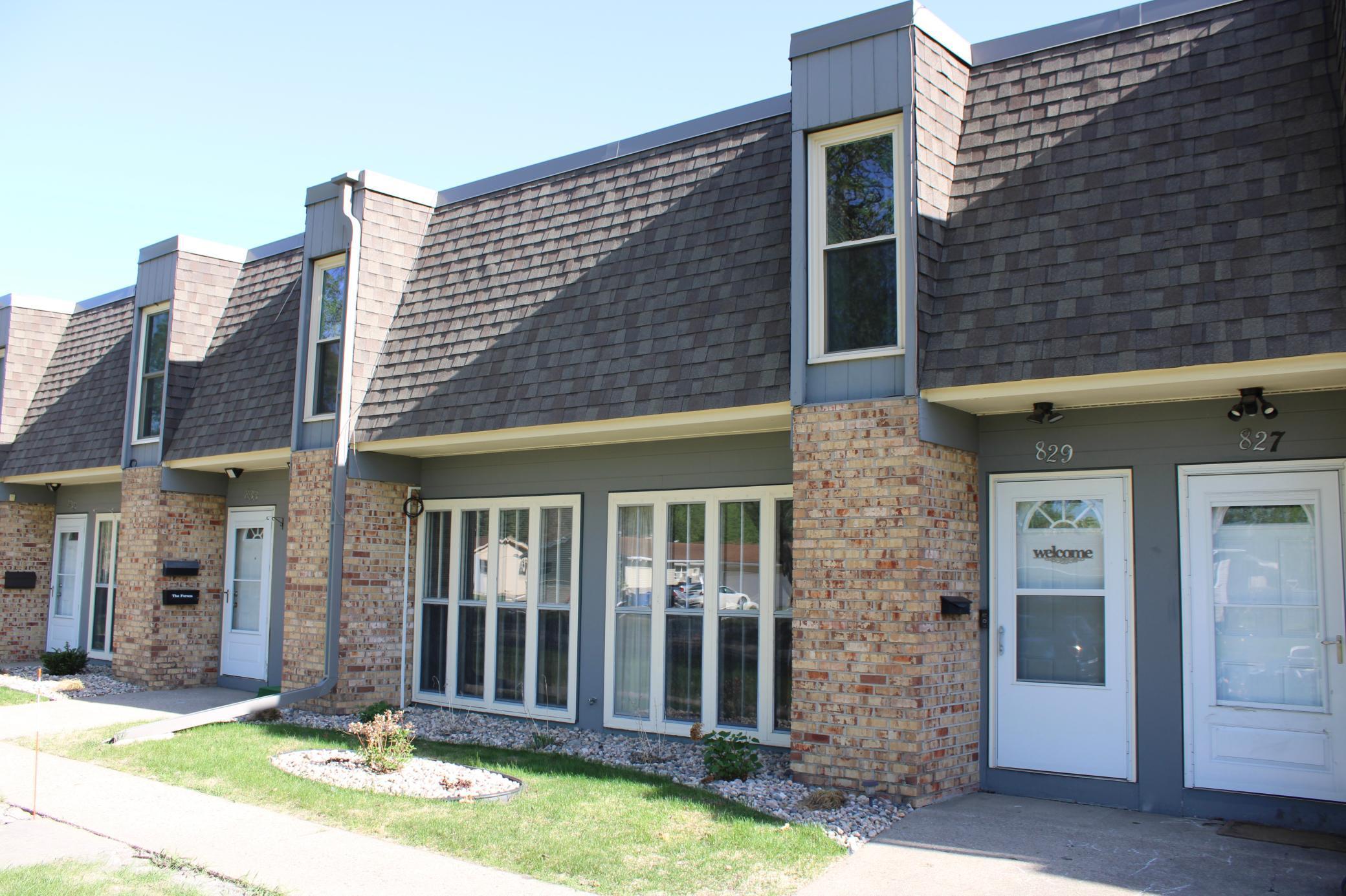 829 23rd Avenue S Moorhead MN 56560