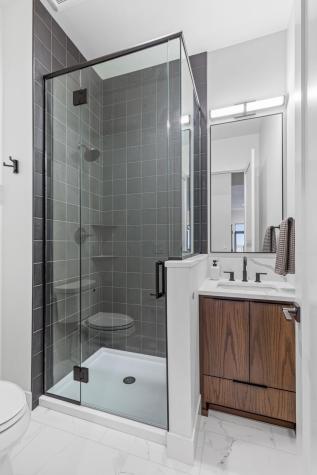 505 Oak Street N Fargo ND 58102