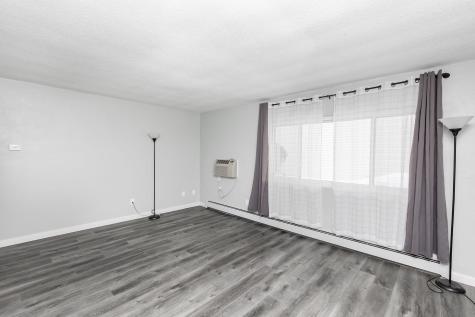 702 Oak Street N Fargo ND 58102