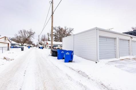 702 Oak Street N Fargo ND 58102