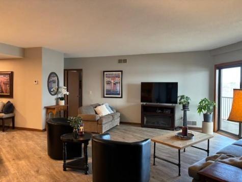 808 Lake Chapeau Drive Albert Lea MN 56007