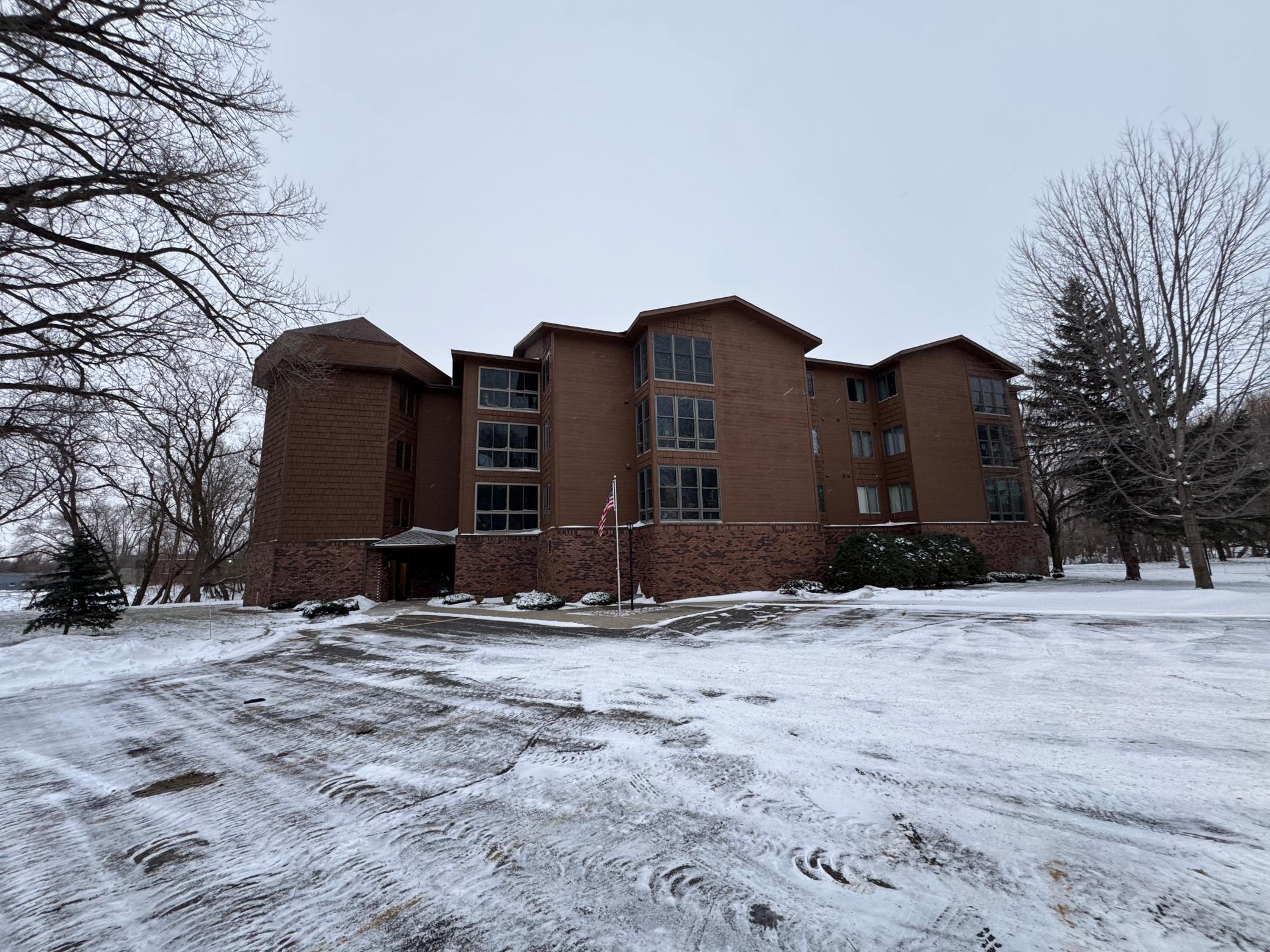 415 S 4th Street Marshall MN 56258