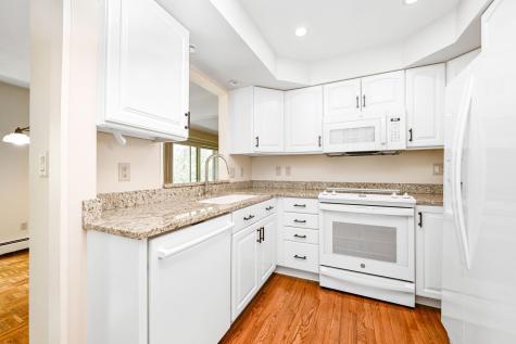 6115 Lincoln Drive Edina MN 55436