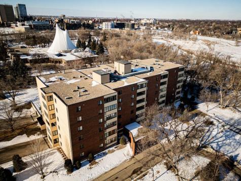 105 3rd Street N Moorhead MN 56560