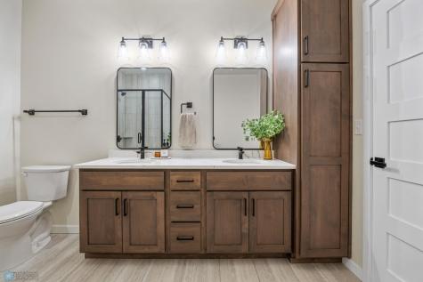 234 Main Avenue Fargo ND 58103