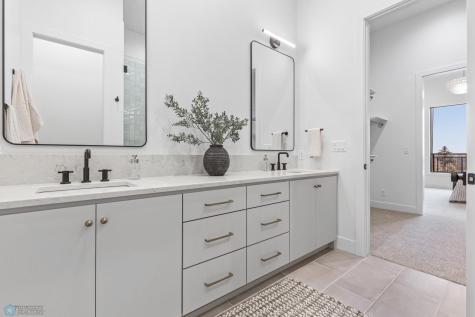 505 Oak Street N Fargo ND 58102