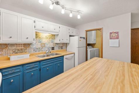 520 6th Avenue W West Fargo ND 58078