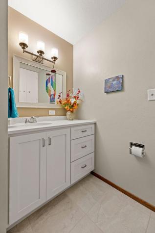 520 6th Avenue W West Fargo ND 58078