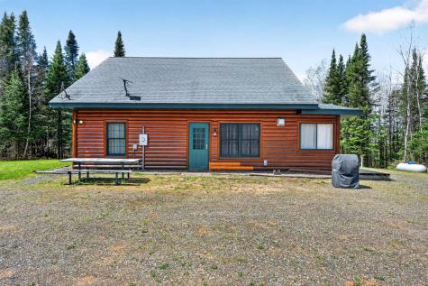 8225 N Blaisdell Lake Winter WI 54896