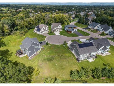 11732 Azure Circle Inver Grove Heights MN 55077