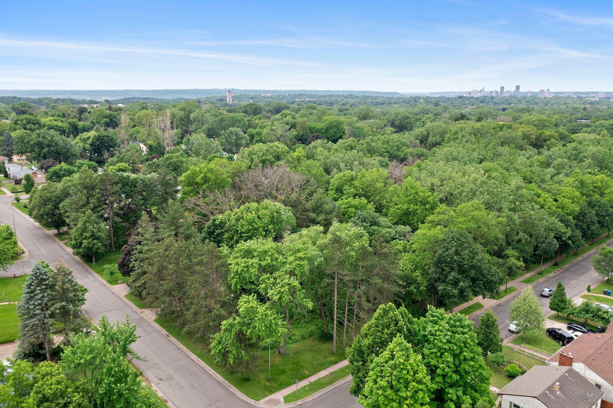 935 Kennard Street Saint Paul MN 55106