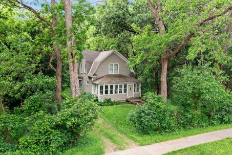 935 Kennard Street Saint Paul MN 55106