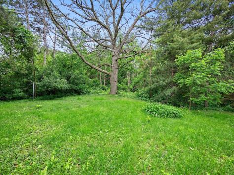 935 Kennard Street Saint Paul MN 55106