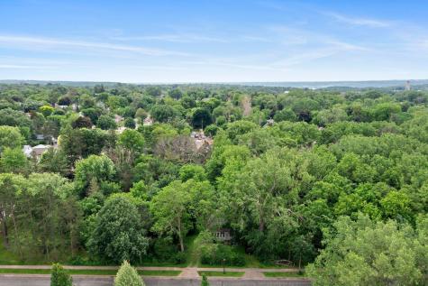 935 Kennard Street Saint Paul MN 55106