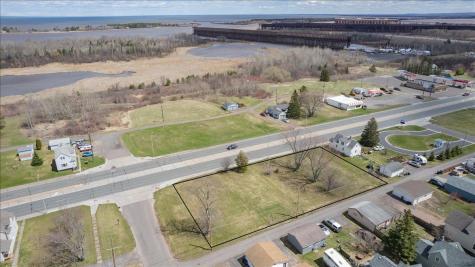 2706 E 2nd Street Superior WI 54880