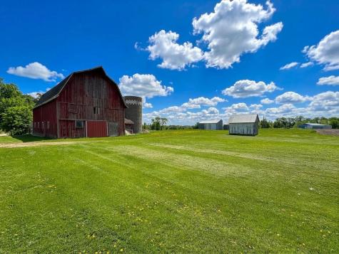 2240 Becker Trail Faribault MN 55021