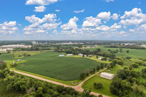2240 Becker Trail Faribault MN 55021