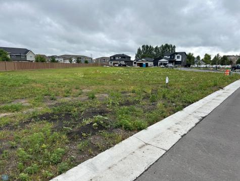 4849 Decorah Way S Fargo ND 58047