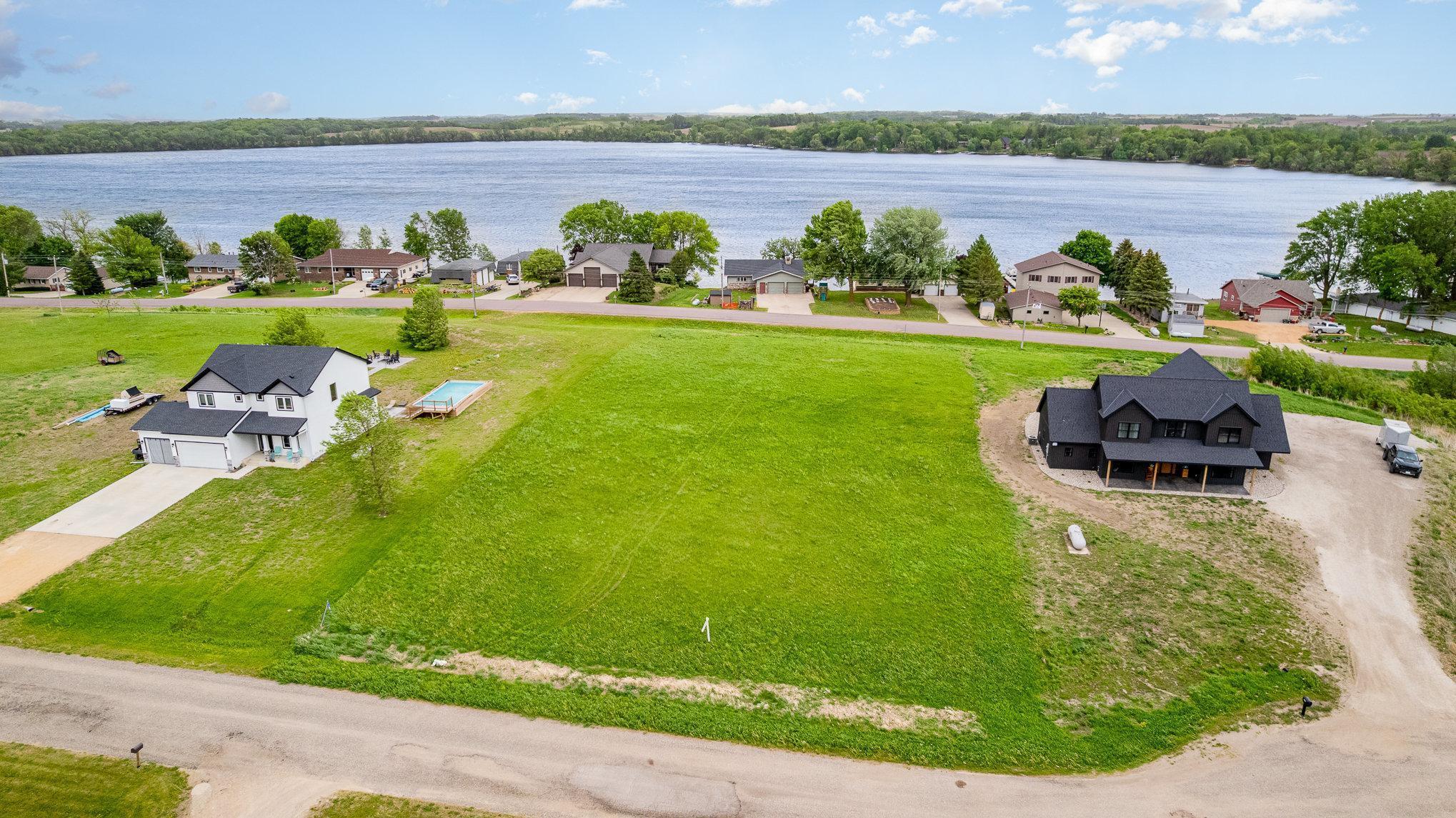 19329 Lake Volney Circle Le Center MN 56057