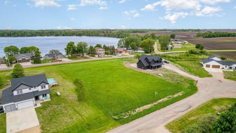 19329 Lake Volney Circle Le Center MN 56057