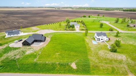 19329 Lake Volney Circle Le Center MN 56057