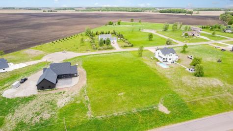 19329 Lake Volney Circle Le Center MN 56057
