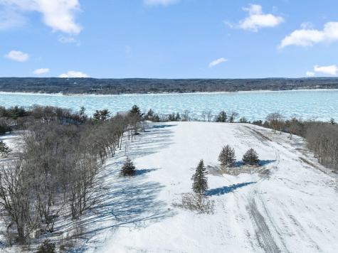 256 Salishan Drive Hudson WI 54016