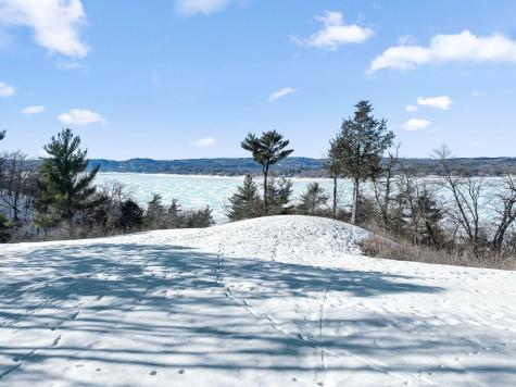 256 Salishan Drive Hudson WI 54016