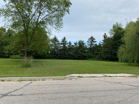 1605 Cardinal Drive N Thief River Falls MN 56701