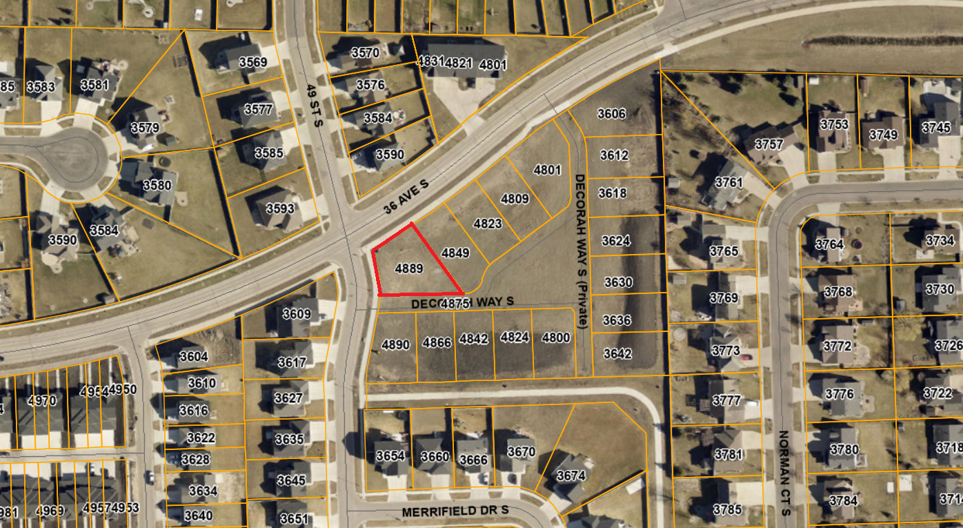 4889 Decorah Way S Fargo ND 58047