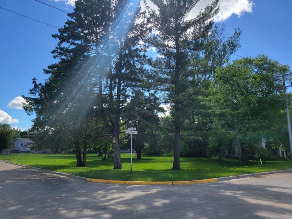 104 Frazee Avenue New York Mills MN 56567