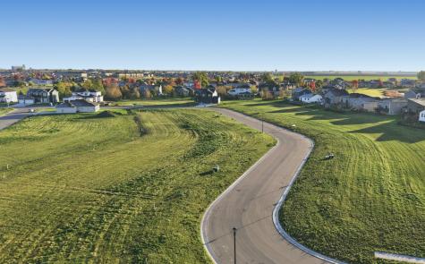 329 48th Avenue S Moorhead MN 56560