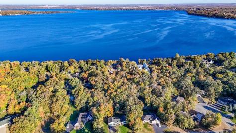 1077 S Shore Drive Detroit Lakes MN 56501