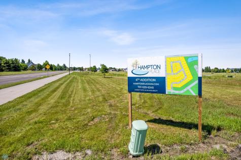 325 48th Avenue S Moorhead MN 56560