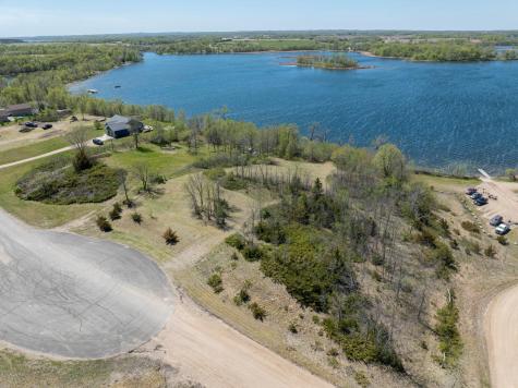 Tbd Seclusion Point Road Dent MN 56528