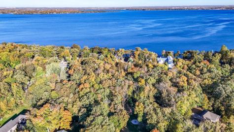 1077 S Shore Drive Detroit Lakes MN 56501