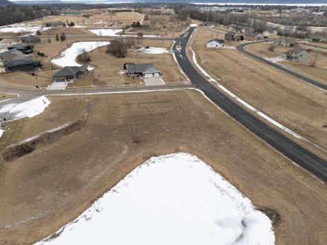 149 W Emerald Lake Lake City MN 55041