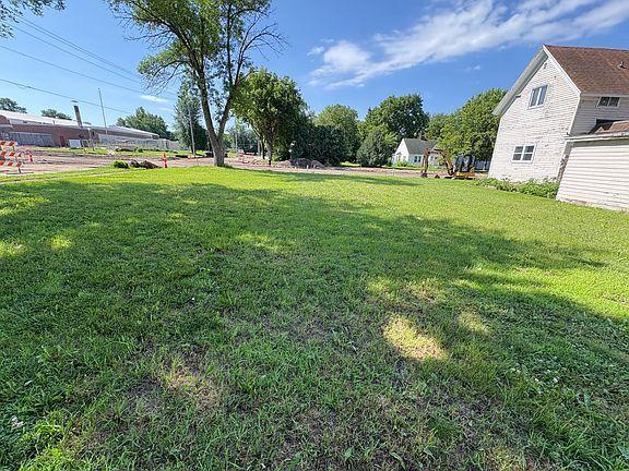 49 S Hering Street Appleton MN 56208
